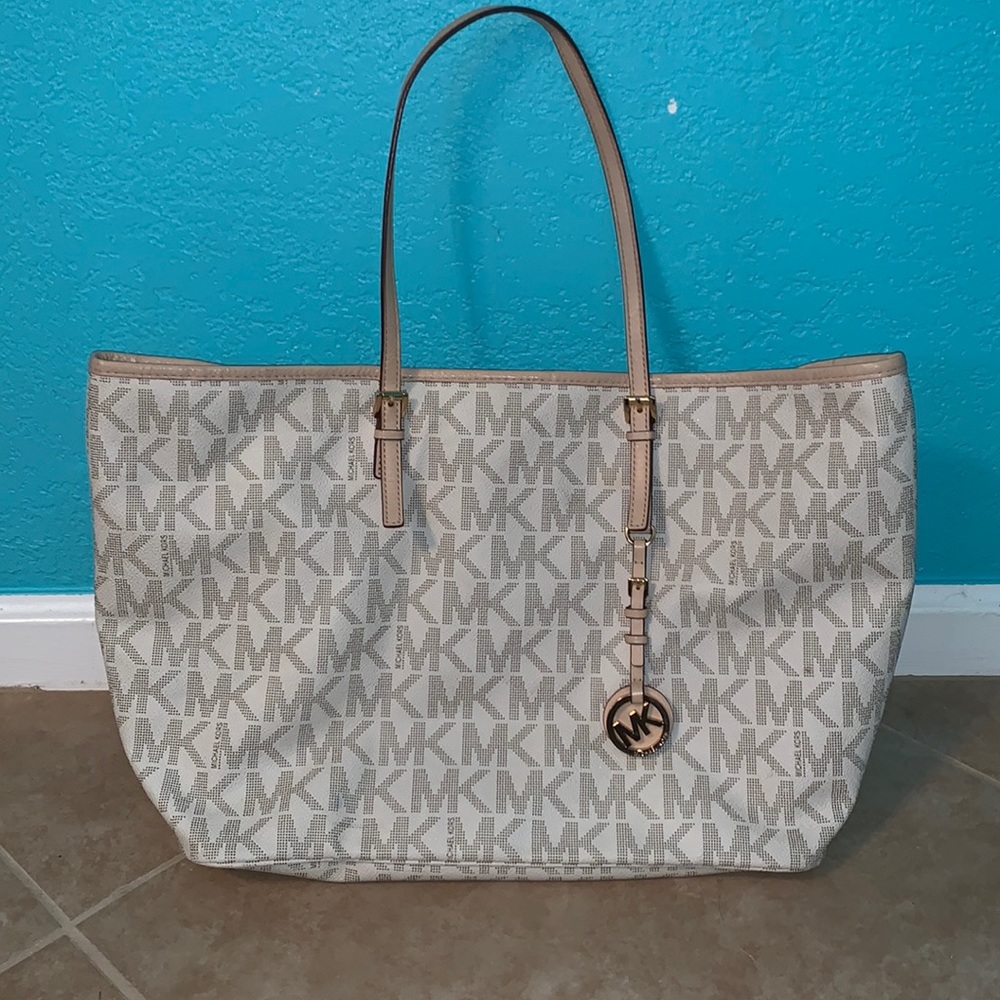 Micheal kors tote